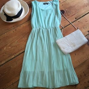 Adorable 20s style dress